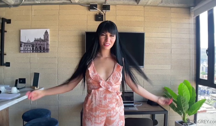 Colombiana Yenifer Chacon Big Ass ATM Swallows Cum