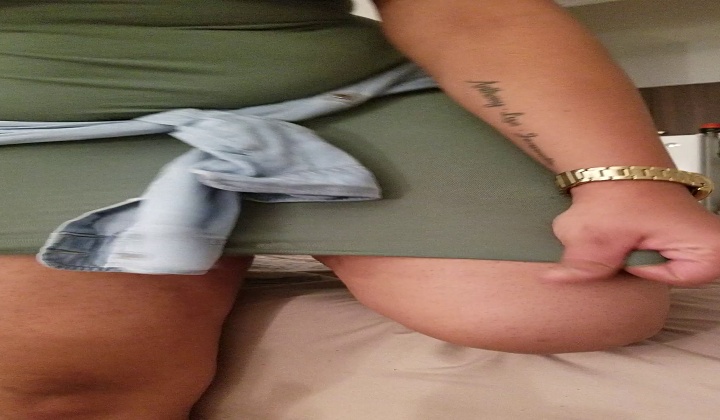 Latina Shows Off Sexy Nylon Feet Closeup