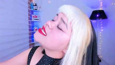 Latina Camgirl Tongue Play on Webcam