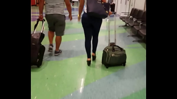 Latina Candid Street Flash