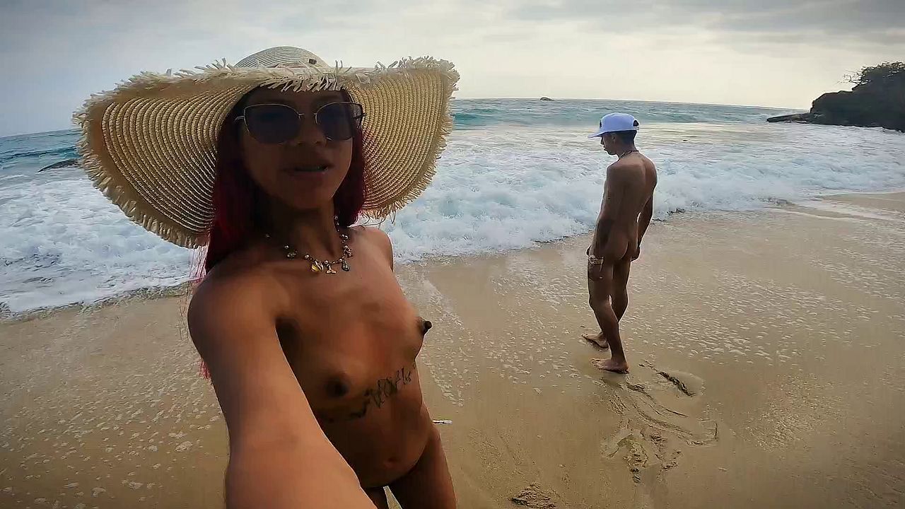 Colombiana Girls Nude at Beach