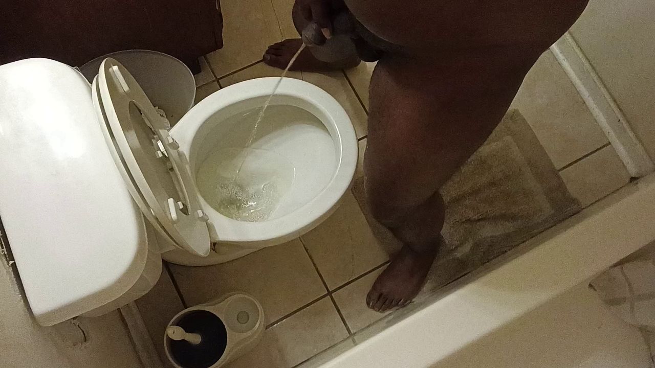 Latina Girl Pissing Fetish Scene