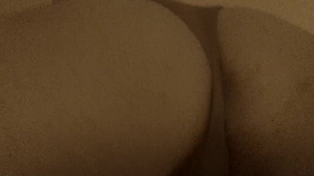 Latina Big Booty Twerking in Panties
