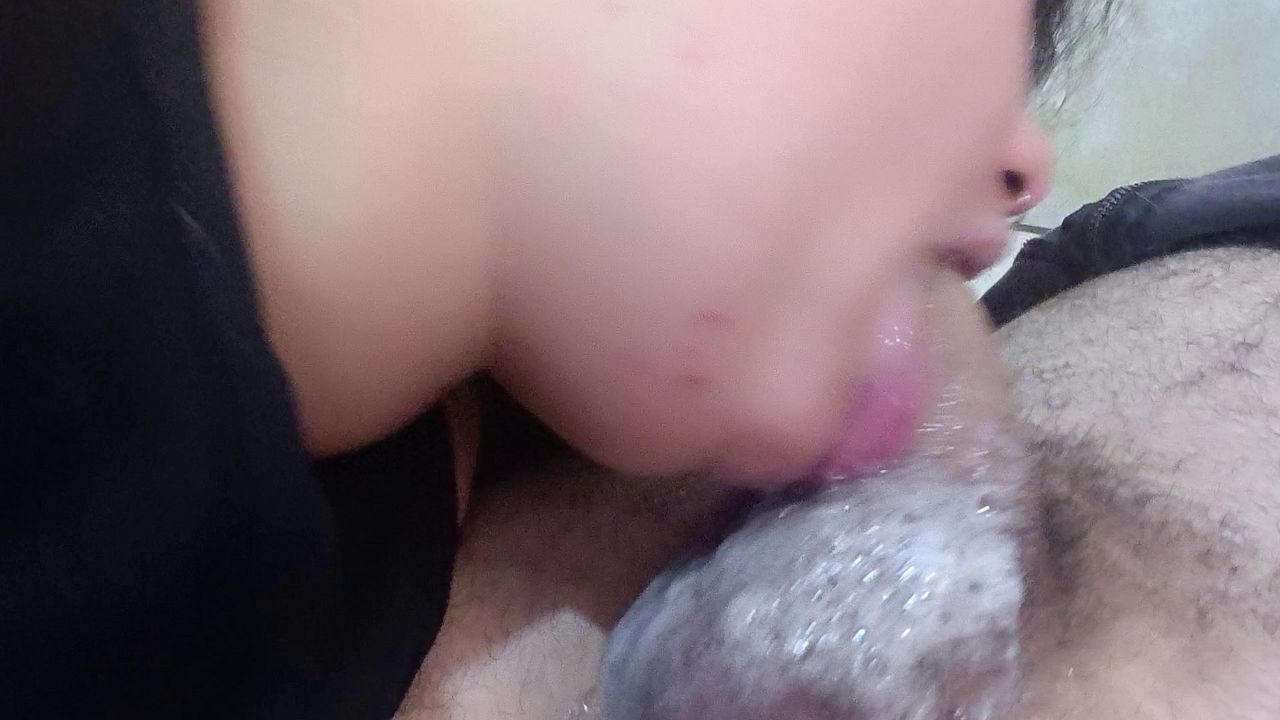 Latina Gives Insatiable Blowjob with Cumshot
